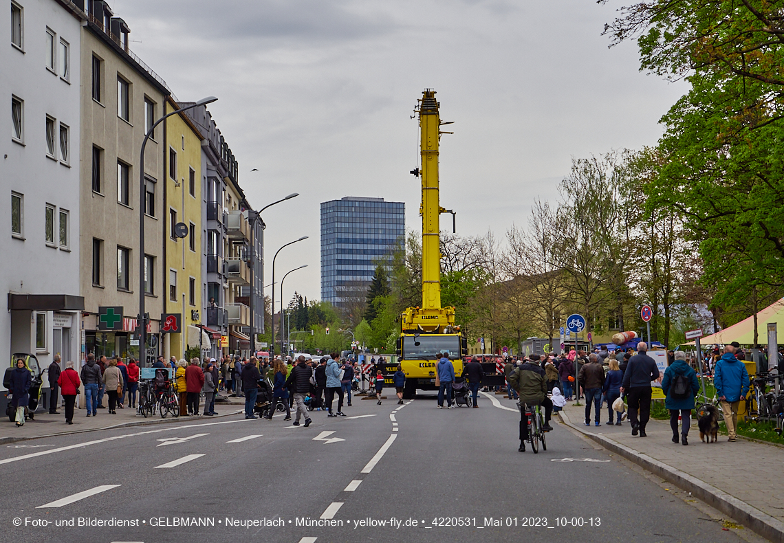 01.05.2023 - Maibaumaufstellung in Berg am Laim